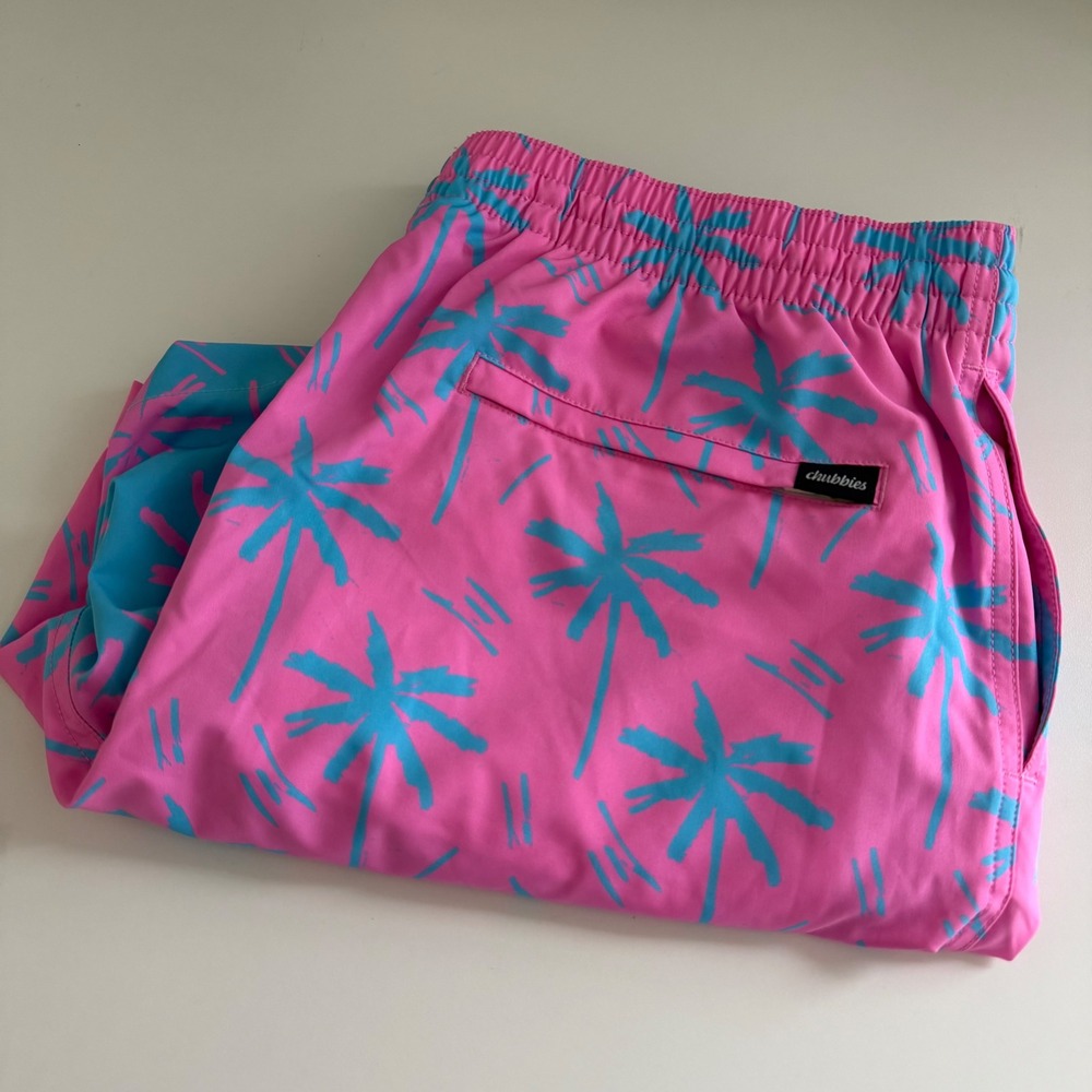 Chubbies Mens Pink Blue Palm Tree Swim Trunks 5.5 Inseam XL Colorblock Shorts